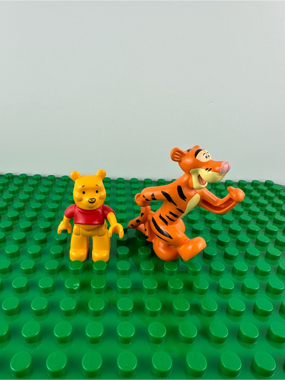 Lego Duplo Winnie the Pooh and Tigger People Characters